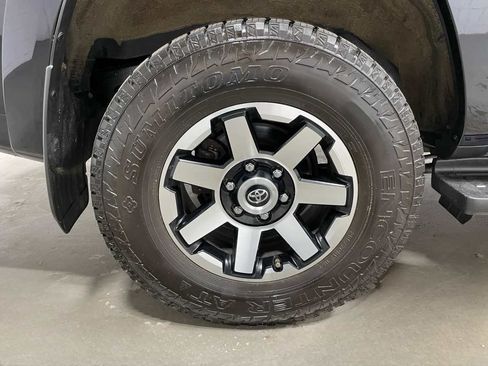 Used 2019 Toyota 4Runner TRD Off-Road Premium AWD/4WD image 7