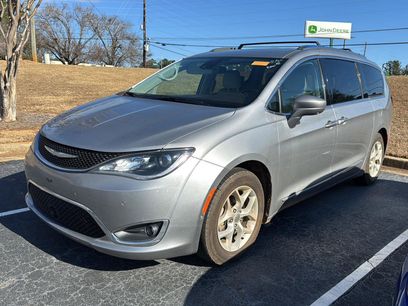 Used 2017 Chrysler Pacifica Touring-L Plus w/ Advanced Safetytec Group