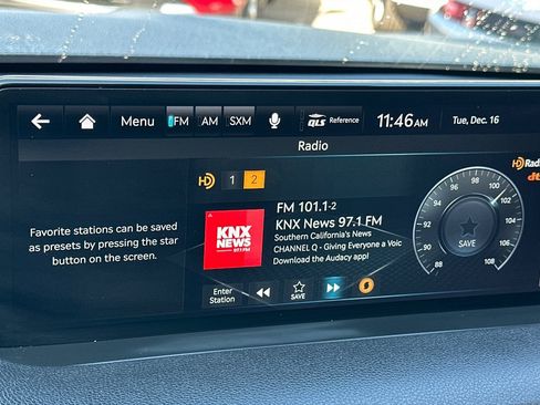 Used 2023 Genesis GV70 2.5T w/ Advanced Package image 19