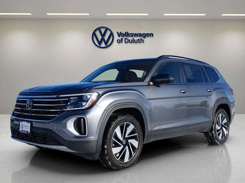 Used 2024 Volkswagen Atlas SE image 1