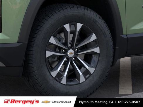 New 2026 Chevrolet Equinox LT w/ Convenience Package II FWD image 10