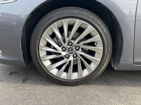 Used 2019 Lexus ES 300h image 36