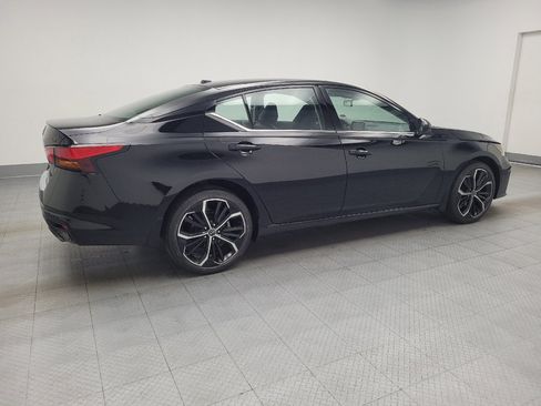 Used 2023 Nissan Altima 2.5 SR AWD/4WD image 10