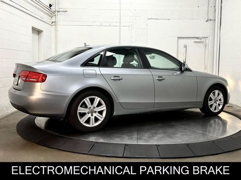 Used 2010 Audi A4 2.0T Premium FWD image 8