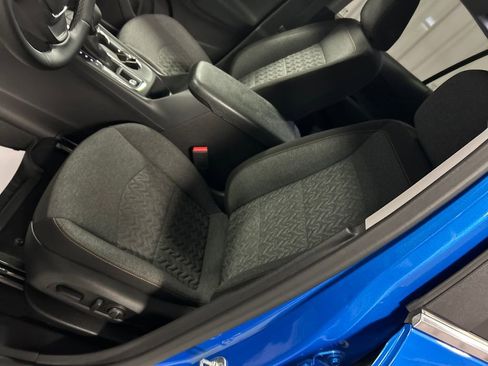 Used 2024 Chevrolet Equinox LT image 11