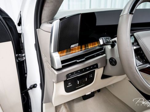 Used 2025 Cadillac Escalade Sport Platinum w/ LPO, Floor Liner Package image 24