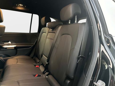 Used 2025 Mercedes-Benz GLB 250 image 14