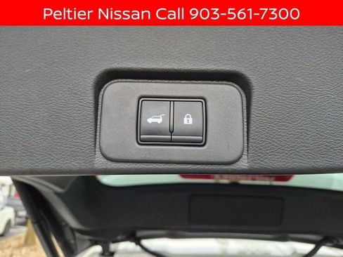 Certified 2023 Nissan Rogue Platinum w/ Platinum Premium Package FWD image 10