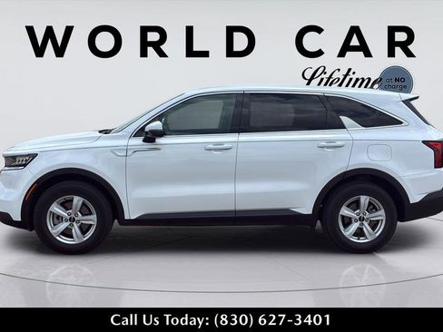 Used 2023 Kia Sorento LX FWD image 12