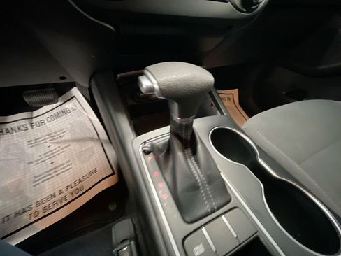 Used 2019 Kia Sorento LX image 15