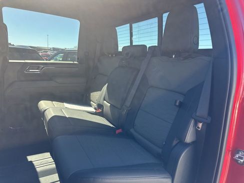 Used 2024 Chevrolet Silverado 2500 ZR2 w/ Technology Package image 7