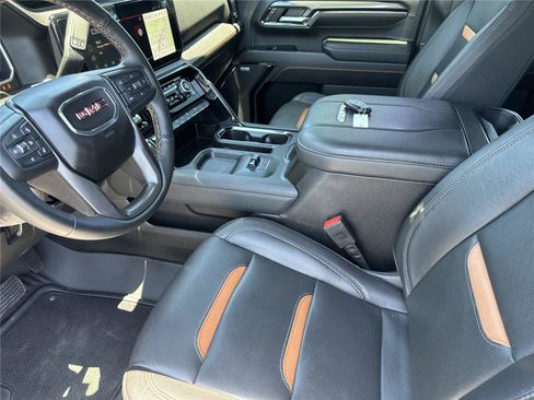 Used 2024 GMC Sierra 3500 AT4 w/ AT4 Premium Plus Package AWD/4WD image 10