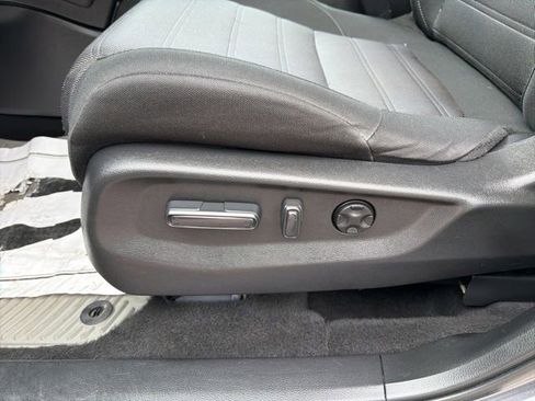 Certified 2022 Honda CR-V EX image 6