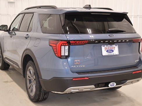 New 2026 Ford Explorer Active image 7