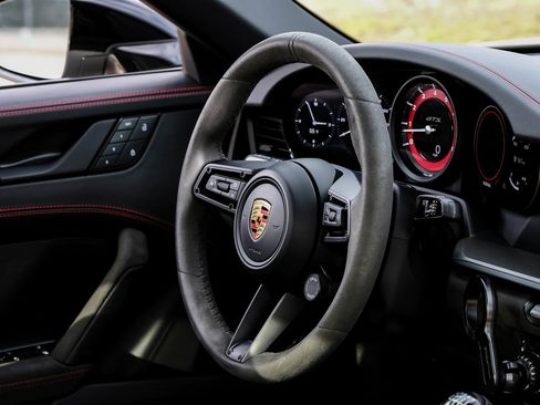 Used 2023 Porsche 911 Targa 4 GTS image 17