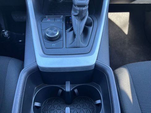 Used 2025 Toyota RAV4 LE image 40