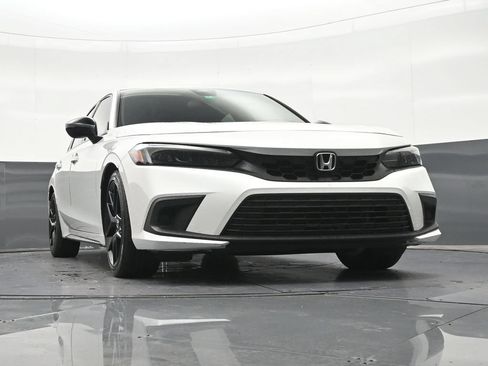Used 2024 Honda Civic Sport image 28