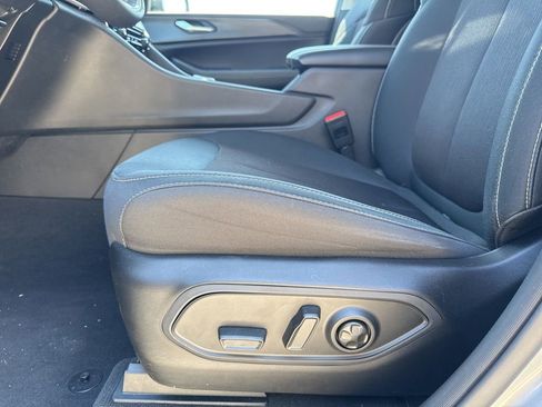 Used 2023 Jeep Grand Cherokee L Laredo AWD/4WD image 22