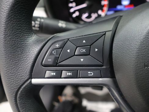 Used 2024 Nissan Altima 2.5 SV AWD/4WD image 33