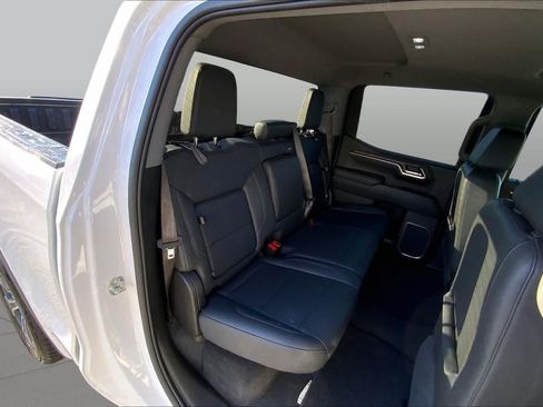 Used 2025 GMC Sierra 1500 SLT RWD image 19