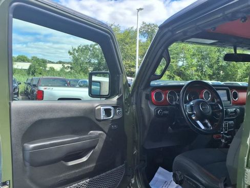 Used 2021 Jeep Wrangler Unlimited Rubicon w/ Xtreme Recon 35" Tire Package image 6