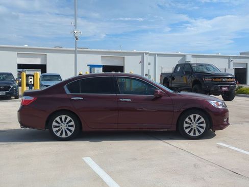 Used 2013 Honda Accord Touring image 4