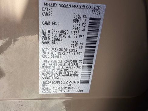 Used 2025 Nissan Pathfinder Platinum w/ Cargo Package AWD/4WD image 35