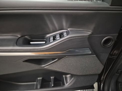 Used 2025 Lincoln Navigator Reserve w/ Jet Appearance Package image 15