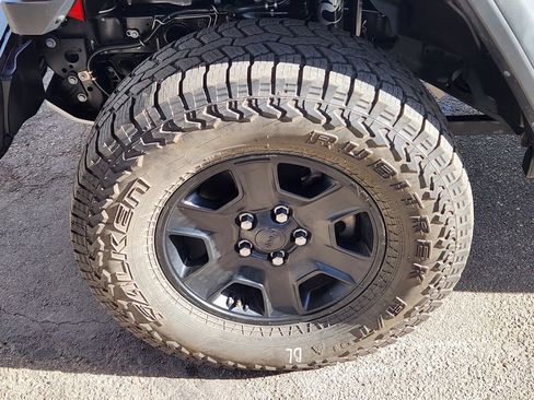 Used 2021 Jeep Gladiator Mojave image 14