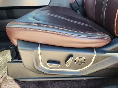 Used 2016 Ford F150 Platinum w/ Equipment Group 701A Luxury image 25