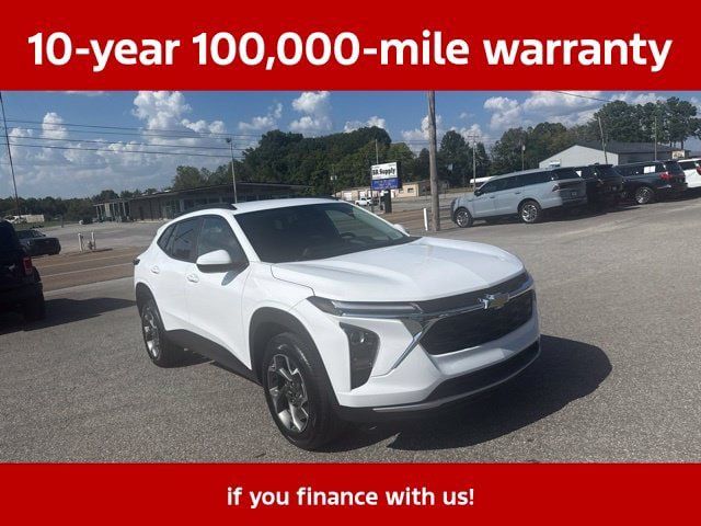 Used 2025 Chevrolet Trax LT w/ LT Convenience Package FWD image 11