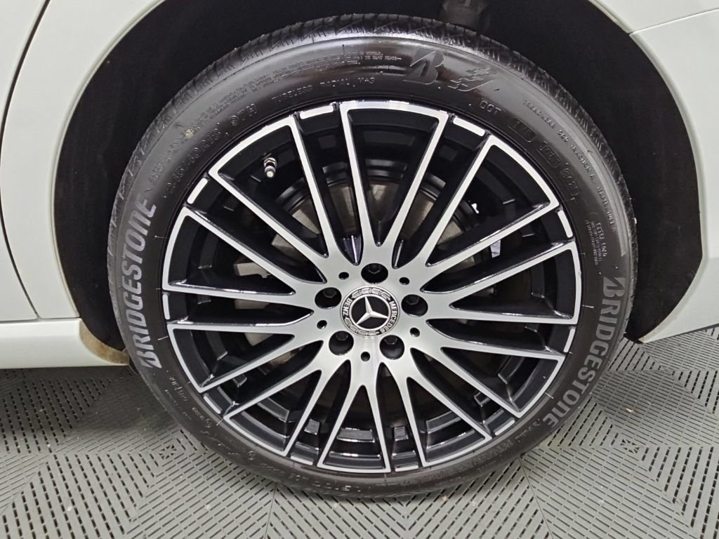 Used 2024 Mercedes-Benz C 300 Sedan image 44