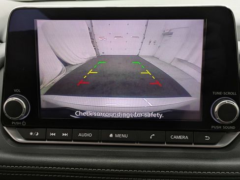 Used 2024 Nissan Rogue SV AWD/4WD image 9