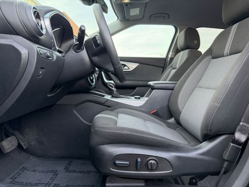 Used 2025 Chevrolet Blazer LT image 28