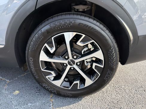 Used 2025 Kia Sportage EX w/ Premium Package FWD image 18