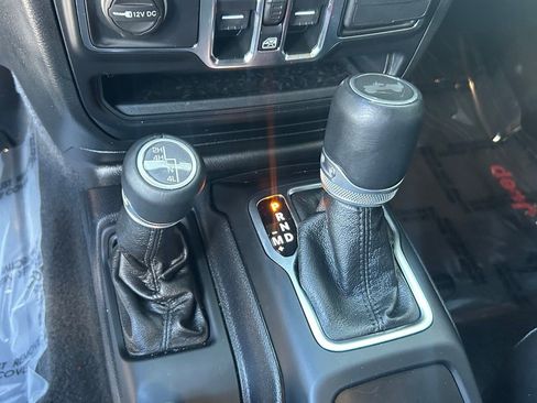 Used 2021 Jeep Wrangler Unlimited Sahara image 14