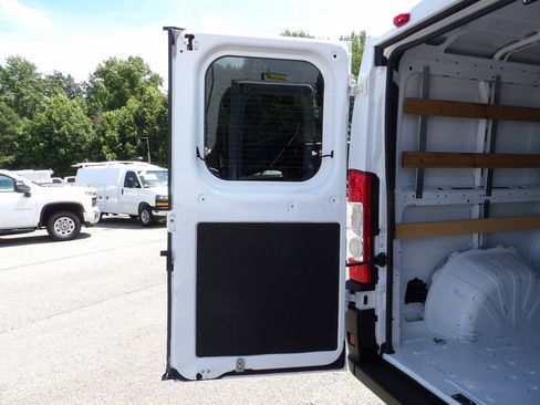 Used 2025 RAM ProMaster 2500 w/ U-Haul Equipment Group FWD image 41