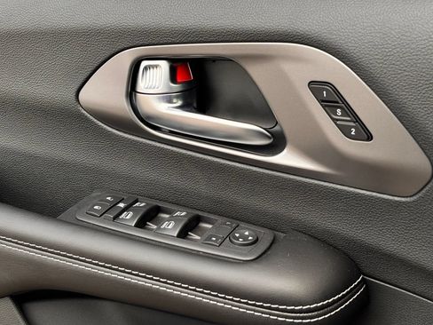 New 2026 Chrysler Pacifica Select w/ S Appearance Package FWD image 18