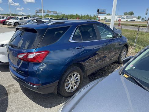 Used 2021 Chevrolet Equinox LT AWD/4WD image 2