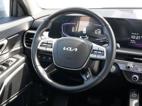 Used 2025 Kia Telluride S AWD/4WD image 32
