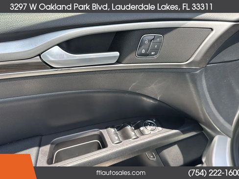 Used 2018 Ford Fusion SE w/ Equipment Group 602A FWD image 19
