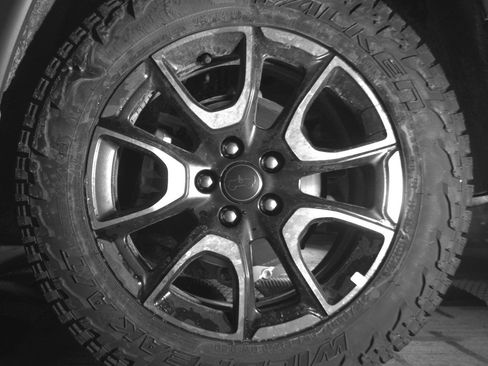 Used 2025 Jeep Compass Trailhawk image 14