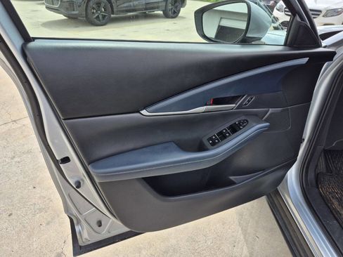 Used 2020 MAZDA CX-30 FWD w/ Select Package image 9