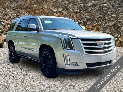 Used 2015 Cadillac Escalade Premium AWD/4WD image 9