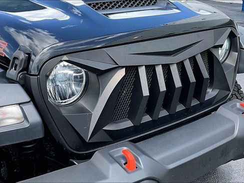 Used 2021 Jeep Gladiator Mojave AWD/4WD image 33