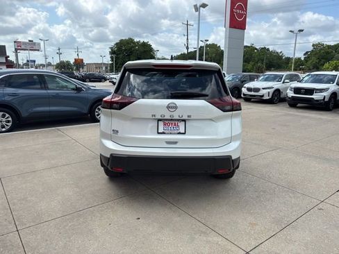 New 2026 Nissan Rogue SV FWD image 6