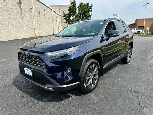 Used 2024 Toyota RAV4 Limited w/ Advanced Technology Package AWD/4WD image 10