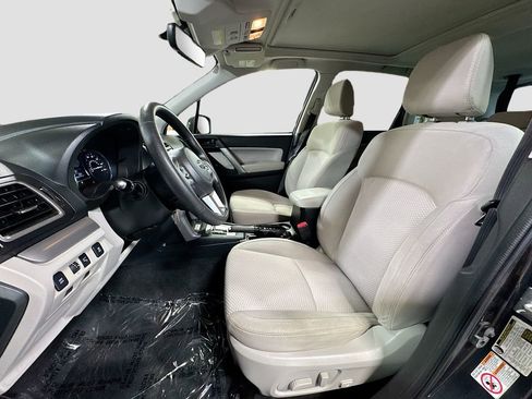 Used 2018 Subaru Forester 2.5i Premium image 12