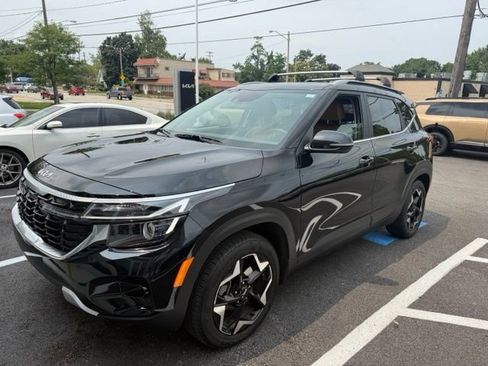 Certified 2024 Kia Seltos EX AWD/4WD image 1