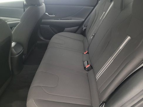 Used 2023 Hyundai Elantra SEL FWD image 18